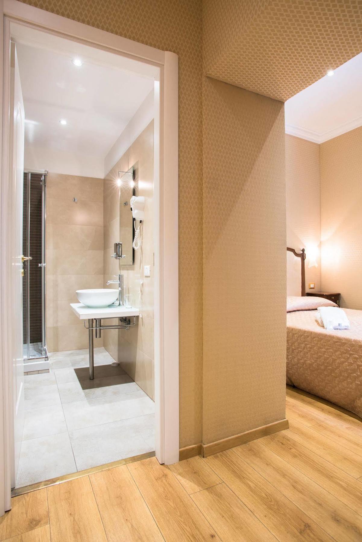 Bq House Trevi Luxury Rooms Рим Экстерьер фото