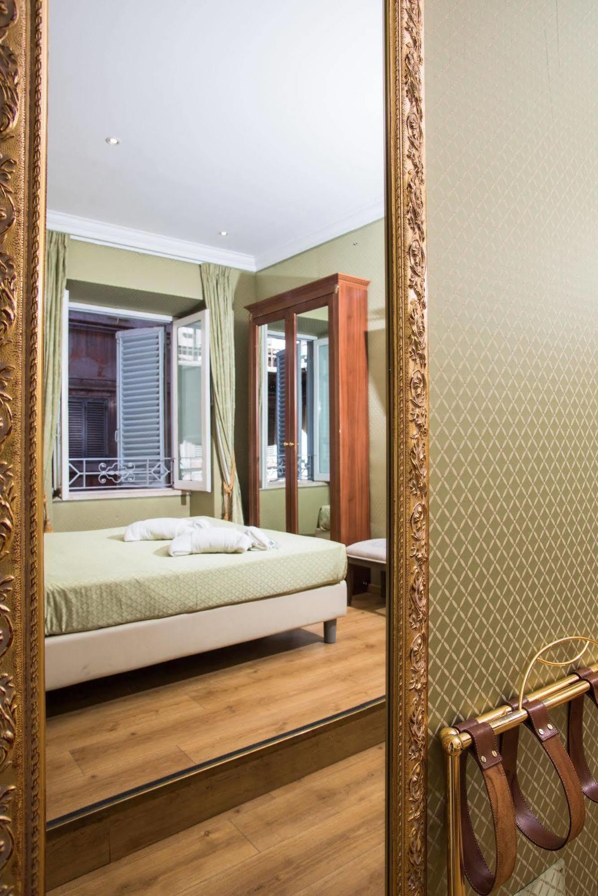 Bq House Trevi Luxury Rooms Рим Экстерьер фото
